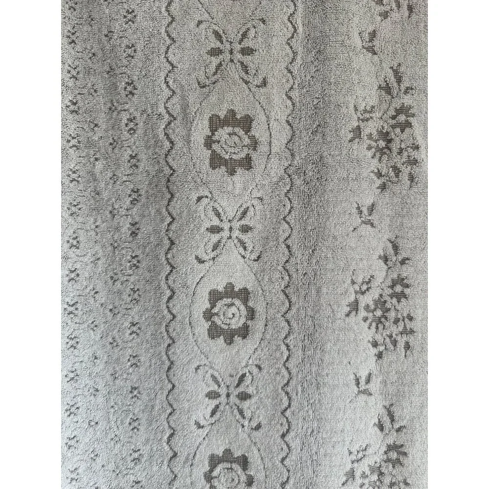 VTG Fieldcrest Floral Elegant Medallion Bath Towel 26x48‎ Terry Cloth Absorbent